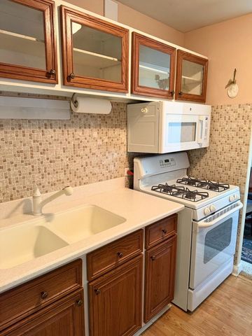 33 N Main Street 9F, Lombard, IL 60148