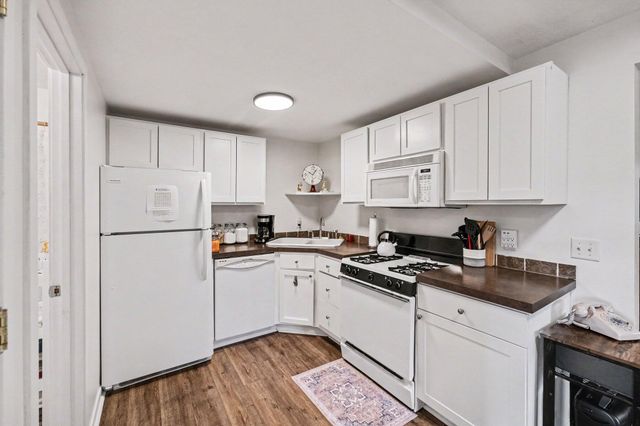 2628 Longstreet Avenue SW, Wyoming, MI 49509