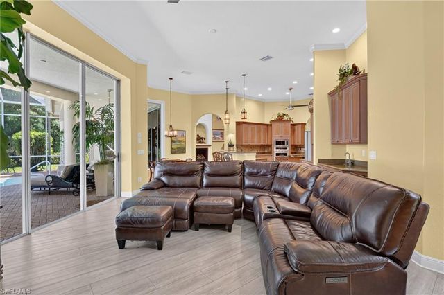 5771 Dogwood WAY, Naples, FL 34116