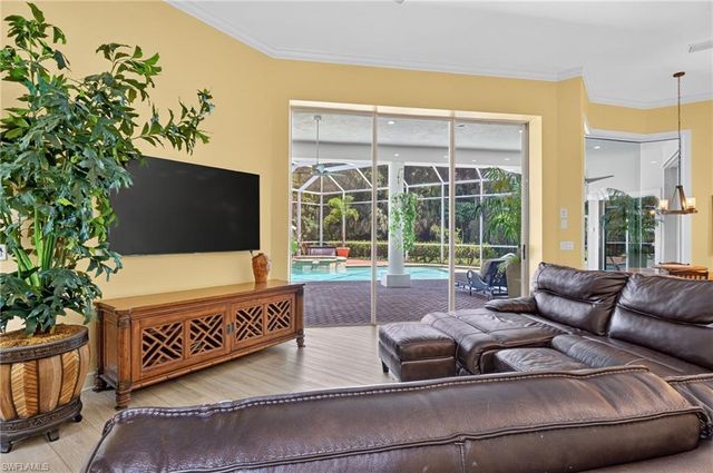 5771 Dogwood WAY, Naples, FL 34116