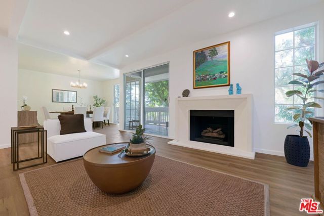 4346 Redwood Avenue A101, Marina Del Rey, CA 90292