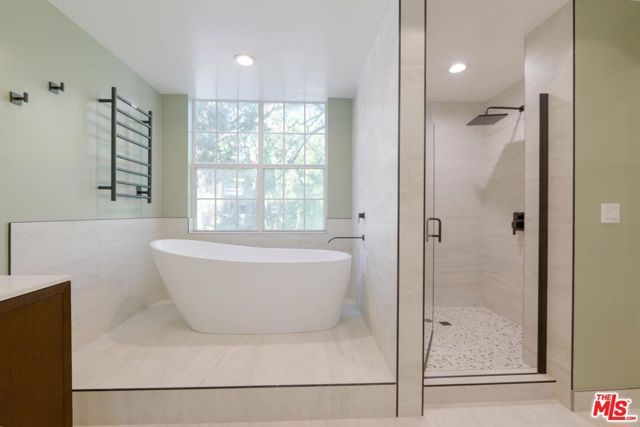 4346 Redwood Avenue A101, Marina Del Rey, CA 90292