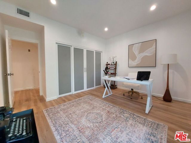 4346 Redwood Avenue A101, Marina Del Rey, CA 90292