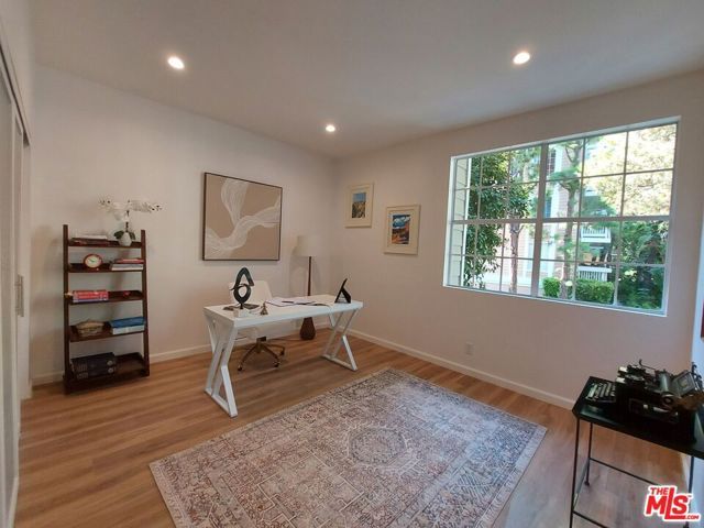 4346 Redwood Avenue A101, Marina Del Rey, CA 90292