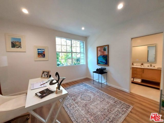4346 Redwood Avenue A101, Marina Del Rey, CA 90292