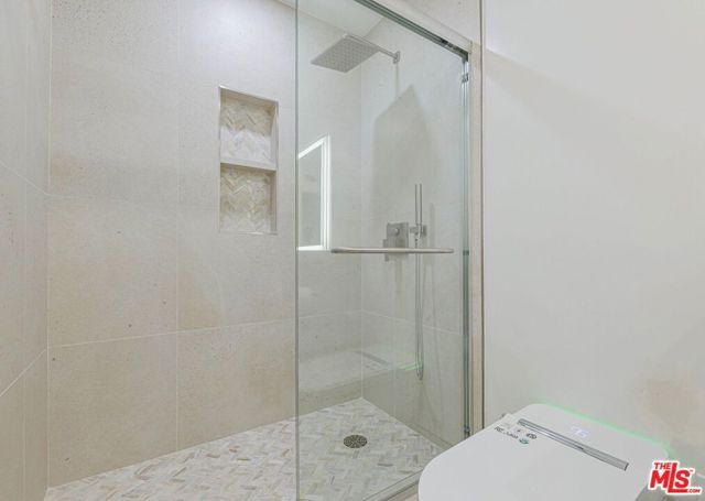 4346 Redwood Avenue A101, Marina Del Rey, CA 90292