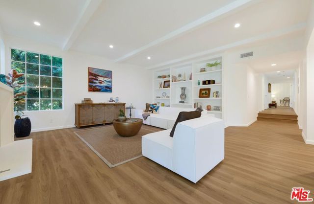 4346 Redwood Avenue A101, Marina Del Rey, CA 90292