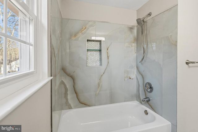 221 OAK LN, Tabernacle, NJ 08088