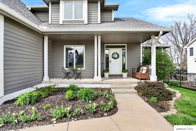 4504 Mark Street, Papillion, NE 68133