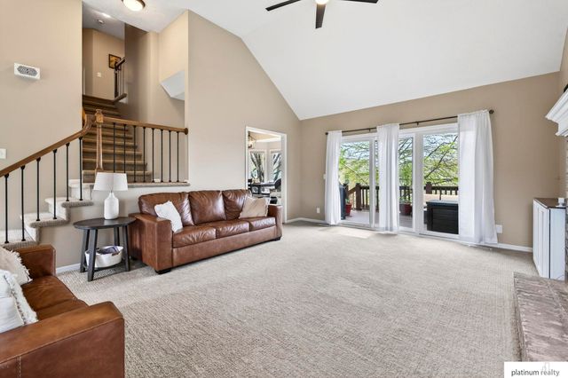 4504 Mark Street, Papillion, NE 68133