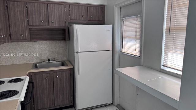 20201 NE 29th Ct D214, Aventura, FL 33180