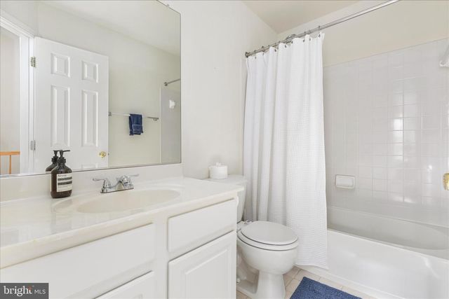 21491 RUSTY BLACKHAW SQ, Sterling, VA 20164