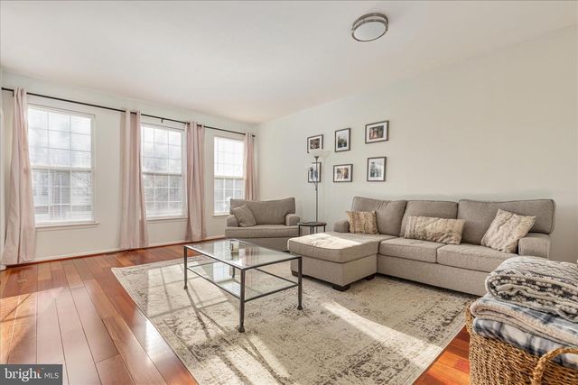 21491 RUSTY BLACKHAW SQ, Sterling, VA 20164