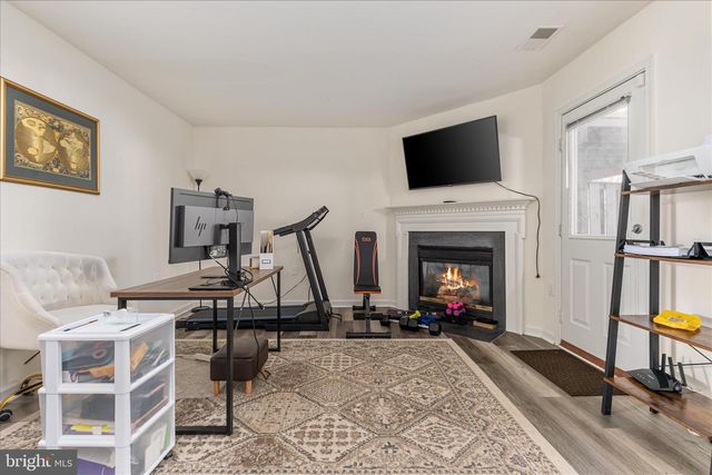 21491 RUSTY BLACKHAW SQ, Sterling, VA 20164