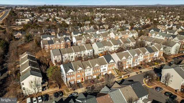 21491 RUSTY BLACKHAW SQ, Sterling, VA 20164