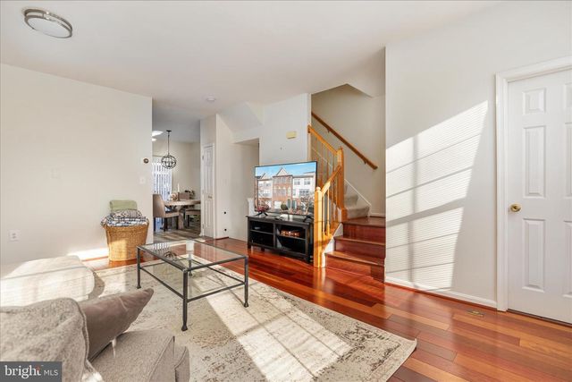 21491 RUSTY BLACKHAW SQ, Sterling, VA 20164