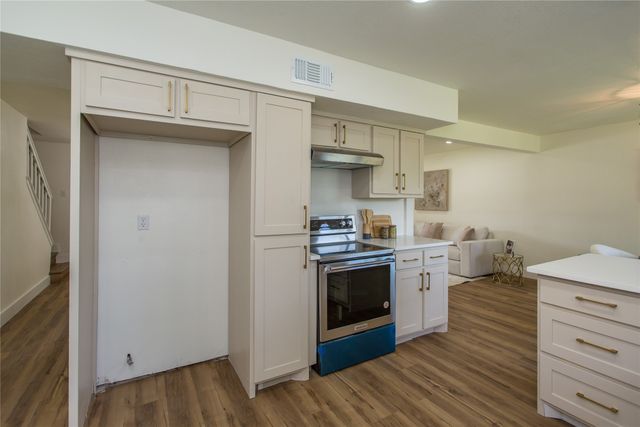2213 Havenwood Drive, Arlington, TX 76018