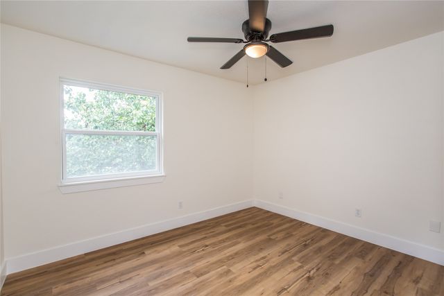 2213 Havenwood Drive, Arlington, TX 76018
