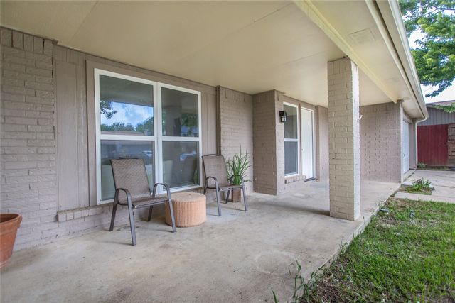 2213 Havenwood Drive, Arlington, TX 76018