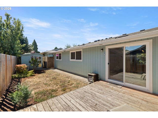 13647 GAFFNEY Ln 14, Oregon City, OR 97045