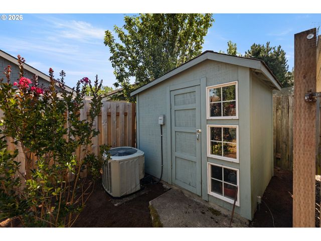 13647 GAFFNEY Ln 14, Oregon City, OR 97045