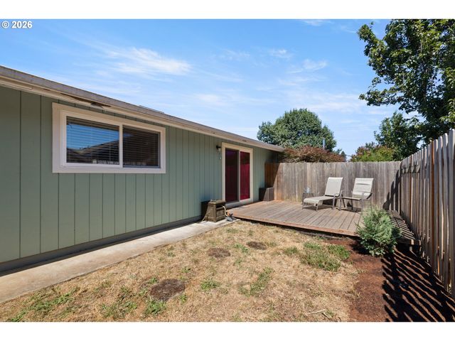 13647 GAFFNEY Ln 14, Oregon City, OR 97045