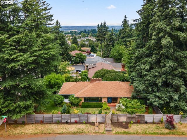 15015 Ne MULTNOMAH St, Portland, OR 97230