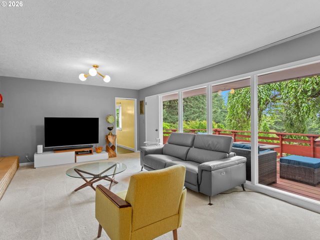 15015 Ne MULTNOMAH St, Portland, OR 97230