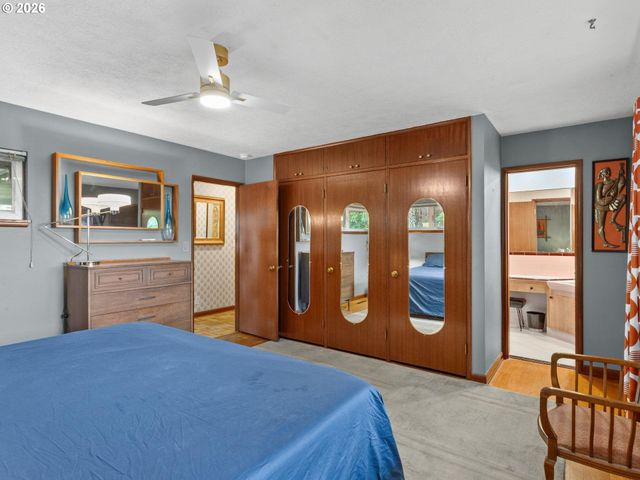15015 Ne MULTNOMAH St, Portland, OR 97230