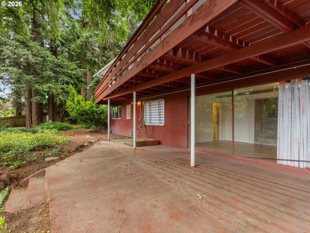 15015 Ne MULTNOMAH St, Portland, OR 97230