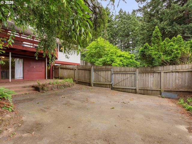 15015 Ne MULTNOMAH St, Portland, OR 97230