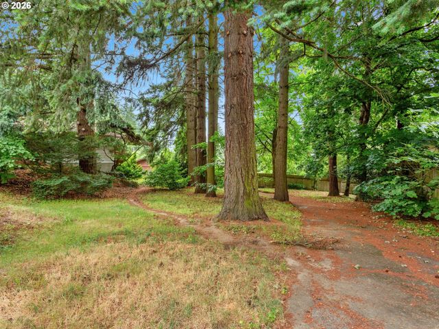 15015 Ne MULTNOMAH St, Portland, OR 97230