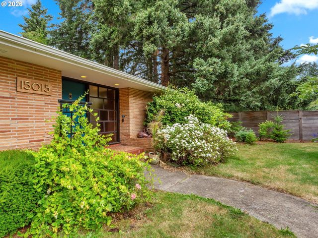 15015 Ne MULTNOMAH St, Portland, OR 97230