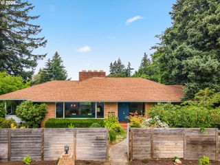 15015 Ne MULTNOMAH St, Portland, OR 97230