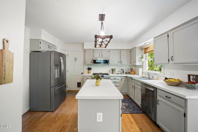 1307 Chimney Hill Drive, Apex, NC 27502