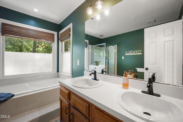 1307 Chimney Hill Drive, Apex, NC 27502