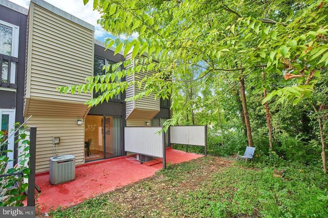 1231 N QUINN ST, Arlington, VA 22209