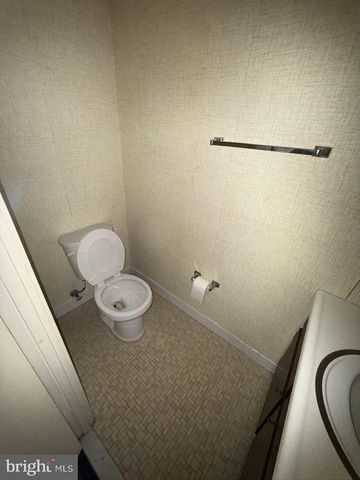 1231 N QUINN ST, Arlington, VA 22209