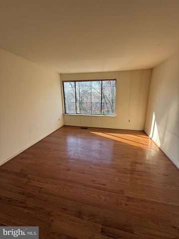 1231 N QUINN ST, Arlington, VA 22209