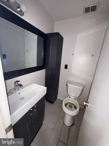 1231 N QUINN ST, Arlington, VA 22209