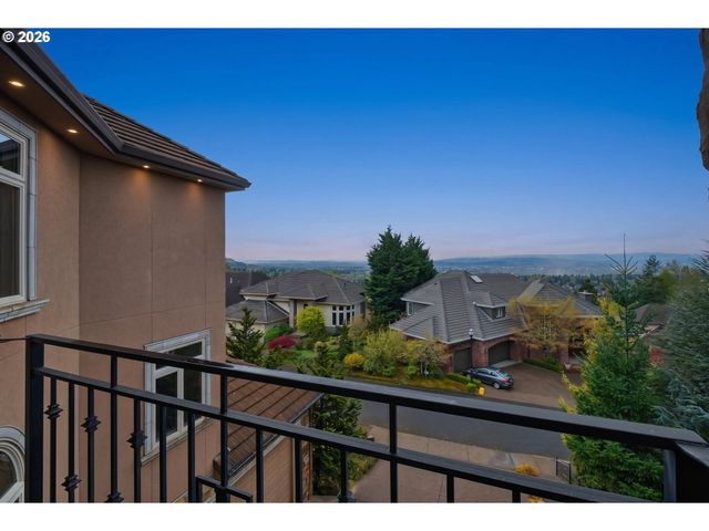 9309 Nw FINZER Ct, Portland, OR 97229