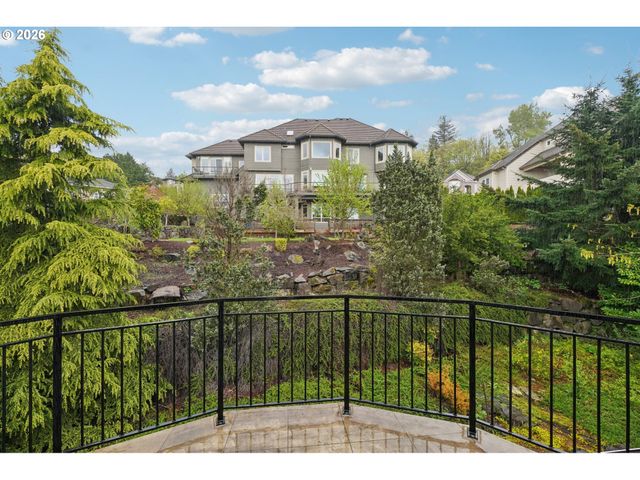 9309 Nw FINZER Ct, Portland, OR 97229