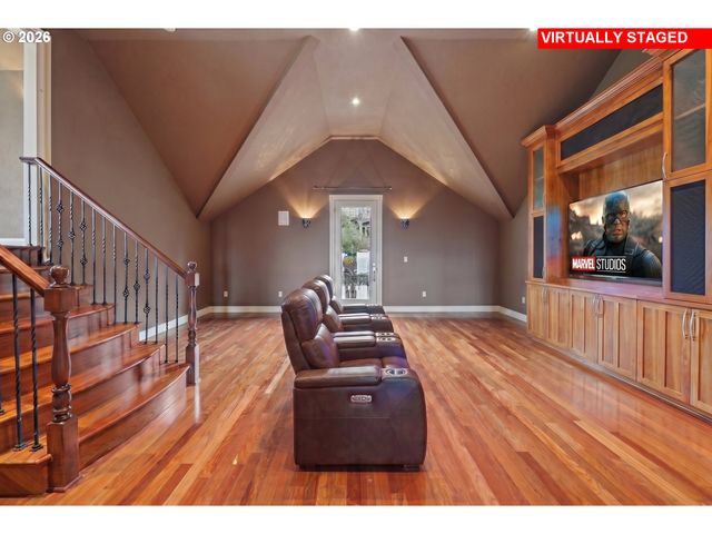 9309 Nw FINZER Ct, Portland, OR 97229