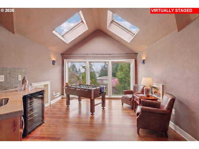 9309 Nw FINZER Ct, Portland, OR 97229