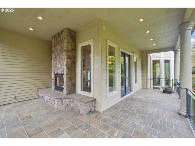 9309 Nw FINZER Ct, Portland, OR 97229