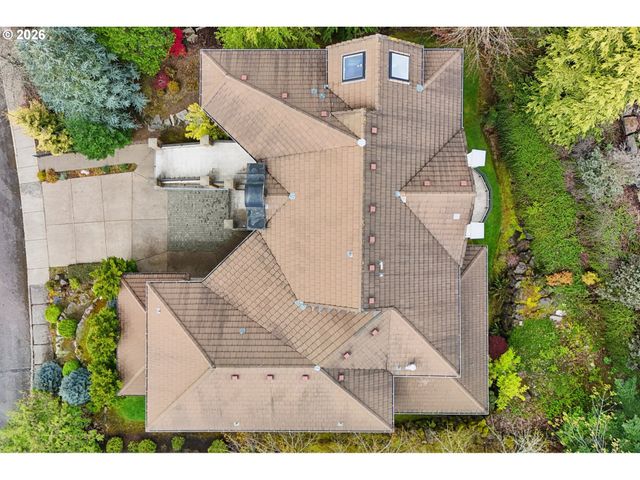 9309 Nw FINZER Ct, Portland, OR 97229