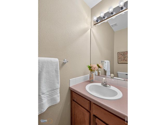 510 N Parkside Dr E, Longmont, CO 80501