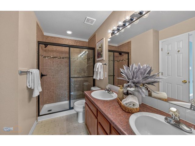 510 N Parkside Dr E, Longmont, CO 80501