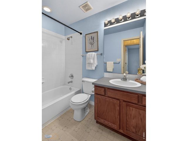 510 N Parkside Dr E, Longmont, CO 80501