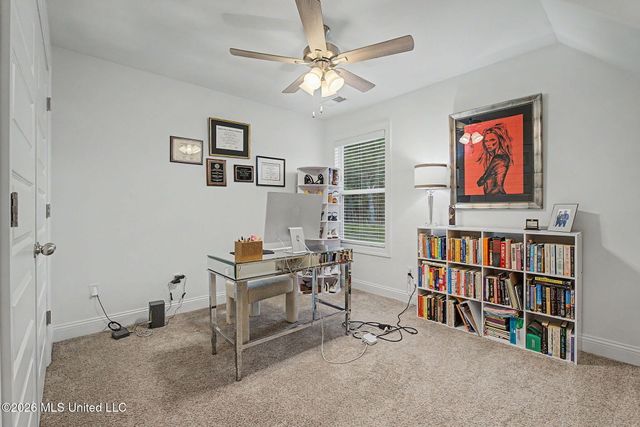 390 Centerline Roper Loop, Byhalia, MS 38611